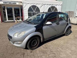 Smart Forfour Forfour (454), Hatchback 5-drs, 2004 / 2006 1.0 12V picture 3