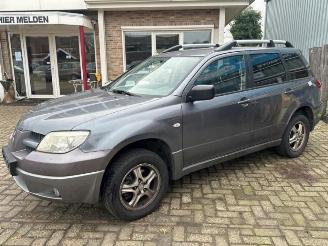 Mitsubishi Outlander Outlander (CU), SUV, 2001 / 2007 2.0 16V 4x2 picture 3