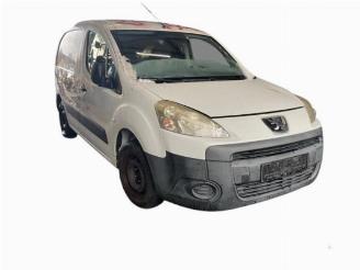 Coche siniestrado Peugeot Partner Partner (GC/GF/GG/GJ/GK), Van, 2008 / 2018 1.6 HDI 75 Phase 1 2012/3
