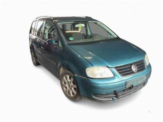 Coche siniestrado Volkswagen Touran Touran (1T1/T2), MPV, 2003 / 2010 1.6 FSI 16V 2004/3