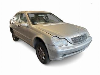 Vrakbiler auto Mercedes C-klasse C (W203), Sedan, 2000 / 2007 2.0 C-180 16V 2001/1