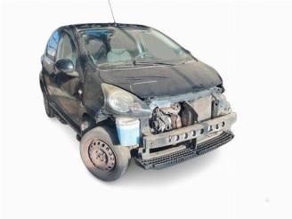 Coche siniestrado Toyota Aygo Aygo (B10), Hatchback, 2005 / 2014 1.0 12V VVT-i 2010/3