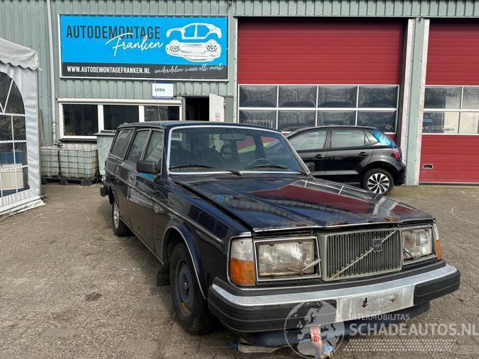 Volvo 265 