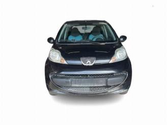 Peugeot 107 107, Hatchback, 2005 / 2014 1.0 12V picture 2