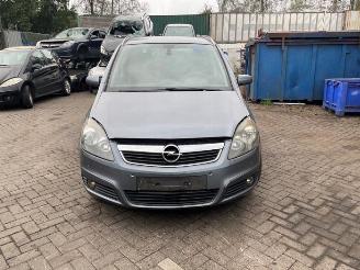 Opel Zafira Zafira (M75), MPV, 2005 / 2015 2.2 16V Direct Ecotec picture 2