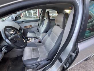 Volvo S-40 S40 (MS), Sedan, 2004 / 2012 1.8 16V picture 4