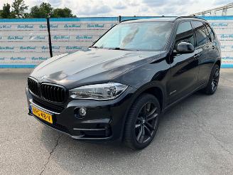 Vaurioauto  passenger cars BMW X5 30 d VERBRUIKT OLIE xDrive 2017/1