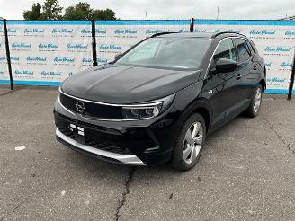 Coche accidentado Opel Grandland 1.6 Ultimate Plug-in Hybrid 2024/8