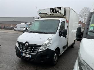 Vaurioauto  trucks Renault Master Koelwagen 2019/11