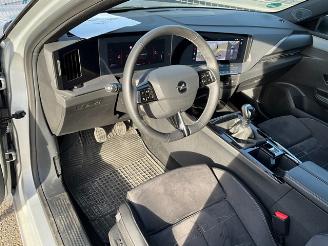 Opel Astra 1.2 Turbo GS picture 5