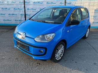 damaged passenger cars Volkswagen Up! 1.0 BlueMotion Cup 2014/12