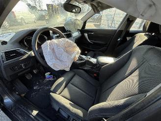 BMW 1-serie 118 i Advantage picture 11