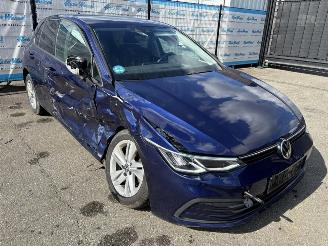 Volkswagen Golf Life picture 2