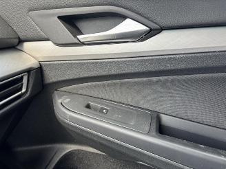 Volkswagen Golf Life picture 26