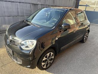 uszkodzony samochody osobowe Renault Twingo Limited 1.0 (48kW) 2021/12