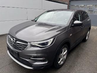Damaged car Opel Grandland X Elegance Plug-in-Hybrid 4 300PK 2022/1