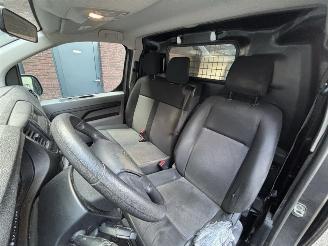 Peugeot Expert 231S 2.0 BlueHDI 120 Premium Pack | Storing AdBlue picture 15