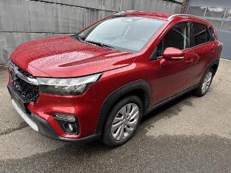 krockskadad bil auto Suzuki S-Cross 1.4 GL+ NAV. Energetic red 2025/10