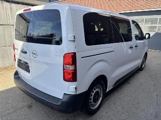 Opel Vivaro Basis M (L2) 2.0 (106kW) Dubbelcabine 5P picture 3