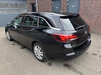 Opel Astra Sportstourer 1.2 Turbo Business Start/Stop MOTOR DEFECT! picture 4