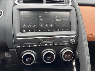 Jaguar E-Pace HSE AWD 300 Sport picture 20