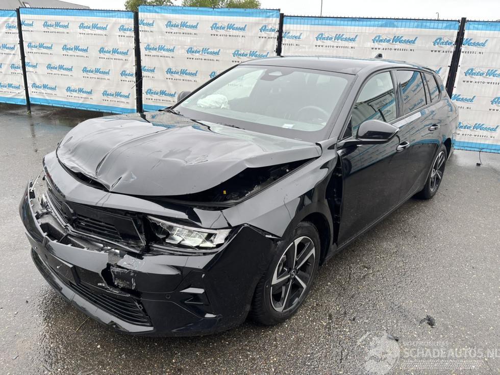 Opel Astra Sports Tourer GS 1.2 Turbo 96 KW