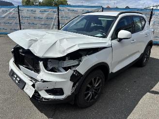 Damaged car Volvo XC40 T3 Momentum Pro 2WD 120 KW 2019/5