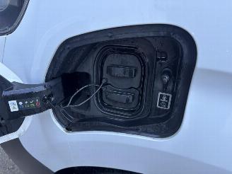 Opel Vivaro-e Edition M 50kWh 3-Sitzer KLIMA AHK SOH 89% picture 11