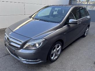 begagnad bil auto Mercedes B-klasse 180 B 180 Automaat | Half leder | Trekhaak | Bi-Xenon | Cruise 2012/1