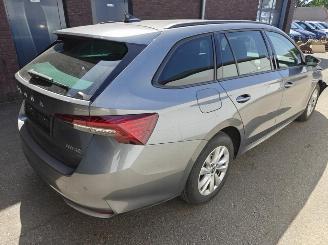 Skoda Octavia Combi 1.5 TSI mHEV 110 kW Ambition picture 3