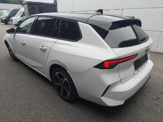 Opel Astra Sports Tourer GS 1.2 (96kW) picture 2
