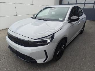 Voiture accidenté Opel Corsa GS 1.2 Hybrid 48V 81 KW eDCT6 2025/9