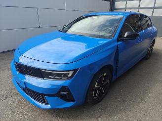 škoda osobní automobily Opel Astra Sports Tourer GS 1.2 Turbo (96kW) Matrix 2025/4