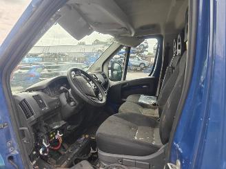 Fiat Ducato 120 MaxiRS: 3000 mm 130 PK Koffer picture 10