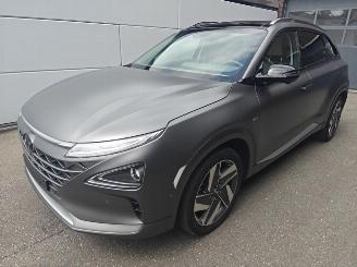 Damaged car Hyundai Nexo Auto rijdt. Storing Hydrogen cel 2019/7