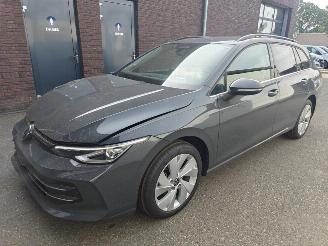 skadebil auto Volkswagen Golf 1.5 eTSI 110 kW Style DSG 2025/11