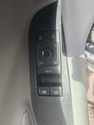 Ford Explorer Premium RWD (77kW) SOH 100% picture 25
