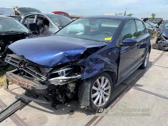Coche siniestrado Volkswagen Polo Polo V (6R), Hatchback, 2009 / 2017 1.4 16V 2009/7