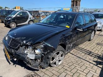 uszkodzony samochody osobowe Mercedes E-klasse  2005/1