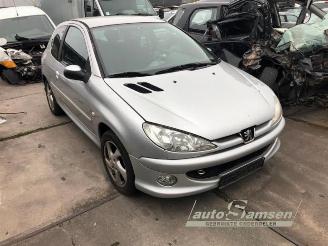 Auto da rottamare Peugeot 206 206 (2A/C/H/J/S), Hatchback, 1998 / 2012 1.4 16V 2006/1