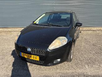 krockskadad bil auto Fiat Punto  2007/5