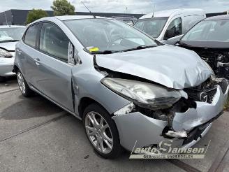 Coche siniestrado Mazda 2 2 (DE), Hatchback, 2007 / 2015 1.3 16V S-VT High Power 2008/1
