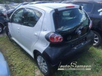  Toyota Aygo Aygo (B10), Hatchback, 2005 / 2014 1.0 12V VVT-i 2009/10