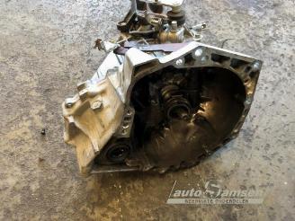 Peugeot 107 107, Hatchback, 2005 / 2014 1.0 12V picture 21