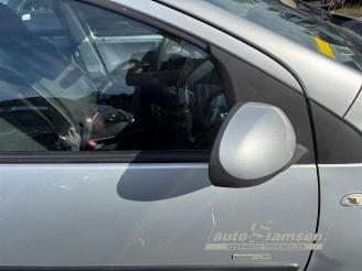 Peugeot 107 107, Hatchback, 2005 / 2014 1.0 12V picture 19