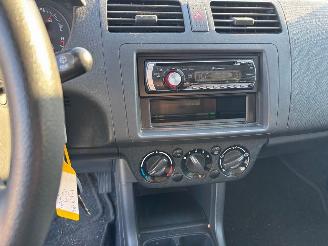 Suzuki Swift  picture 11