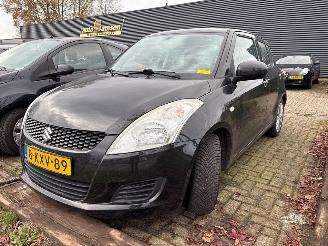 Damaged car Suzuki Swift  2013/8