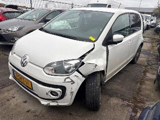 Coche accidentado Volkswagen Up!  2013/10