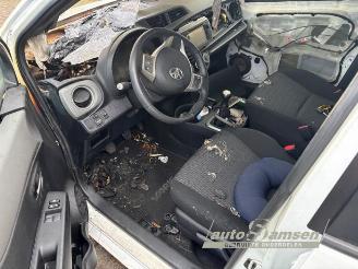 Sloopauto Toyota Yaris Yaris III (P13), Hatchback, 2010 / 2020 1.0 12V VVT-i 2014/3