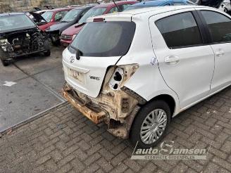 Toyota Yaris Yaris III (P13), Hatchback, 2010 / 2020 1.0 12V VVT-i picture 6